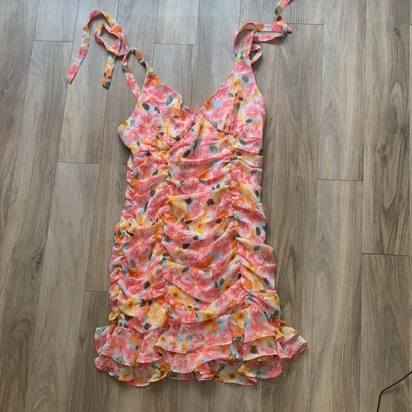 RelistedLily Rose tie straps floral print rouched dress w ruffle S XL juniors - Picture 4 of 17